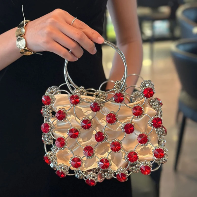 Luxury Hollowed Out Diamond Handbag Fashion And Shiny Flower Metal Ring Hand Woven Bead Bag Crossbody Bag