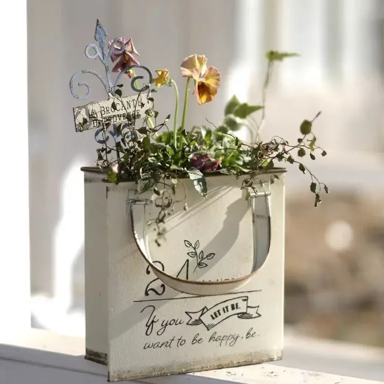 Iron Retro Handbag Shape Wall Mounted Flower Pot Home Furnishing Courtyard Garden Planting Decoration Metal Flowerpot Ornament