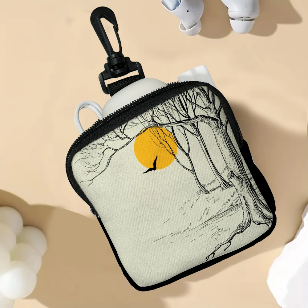 

Moon-In-The-Forest-Sketch Portable Women Coin Bag Money Purse Id Card Holder Wallet Case Zipper Key Storage Pouch Key Bag 5.23