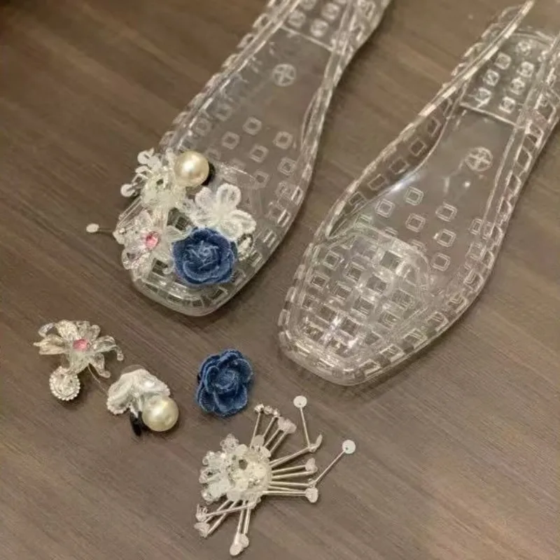 Designer Shoes Glamour PVC Transparent Gem Design Sandals Outdoor Pop Ballet Square Shoe Accessories Detachable Blue Shoe Flower