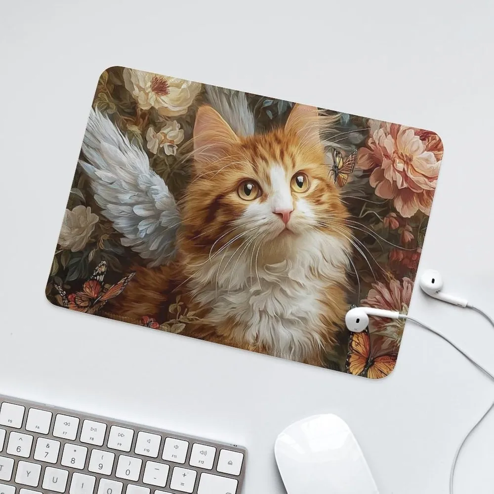 Mouse pad com design de gato alado laranja e branco – acessório de mesa compacto para escritório e laptop, base de borracha antiderrapante, adequado para