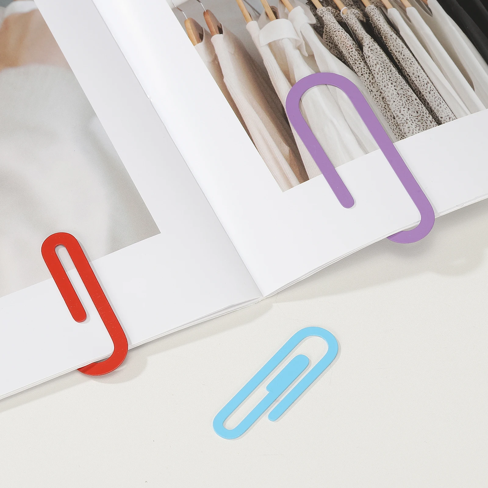 8Pcs Paper Clip Bookmarks Metal Book Marks Page Markers Gift for Book Reading Notebook Document Office Teacher Reader Multicolor