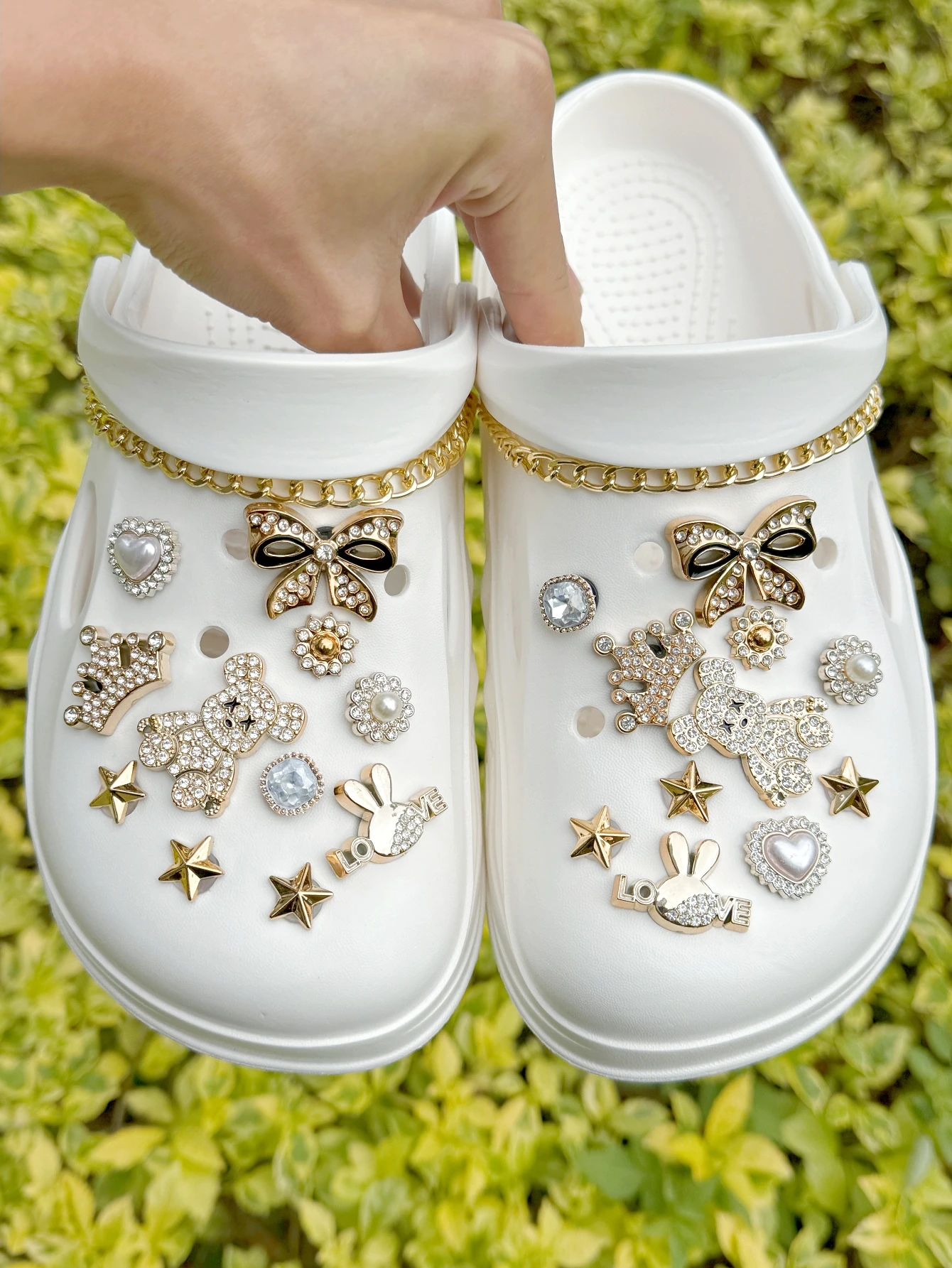 24PCS Crocodile Shoes with Plated Gold Bear Bow Crown DIY Shoe Accessories Unique Holiday Gift Ideas