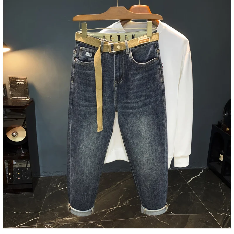 جينز راقي للرجال لخريف 2025 جديد متعدد الاستخدامات مطرز قصير غير رسمي سراويلي حريمي ملابس عصرية