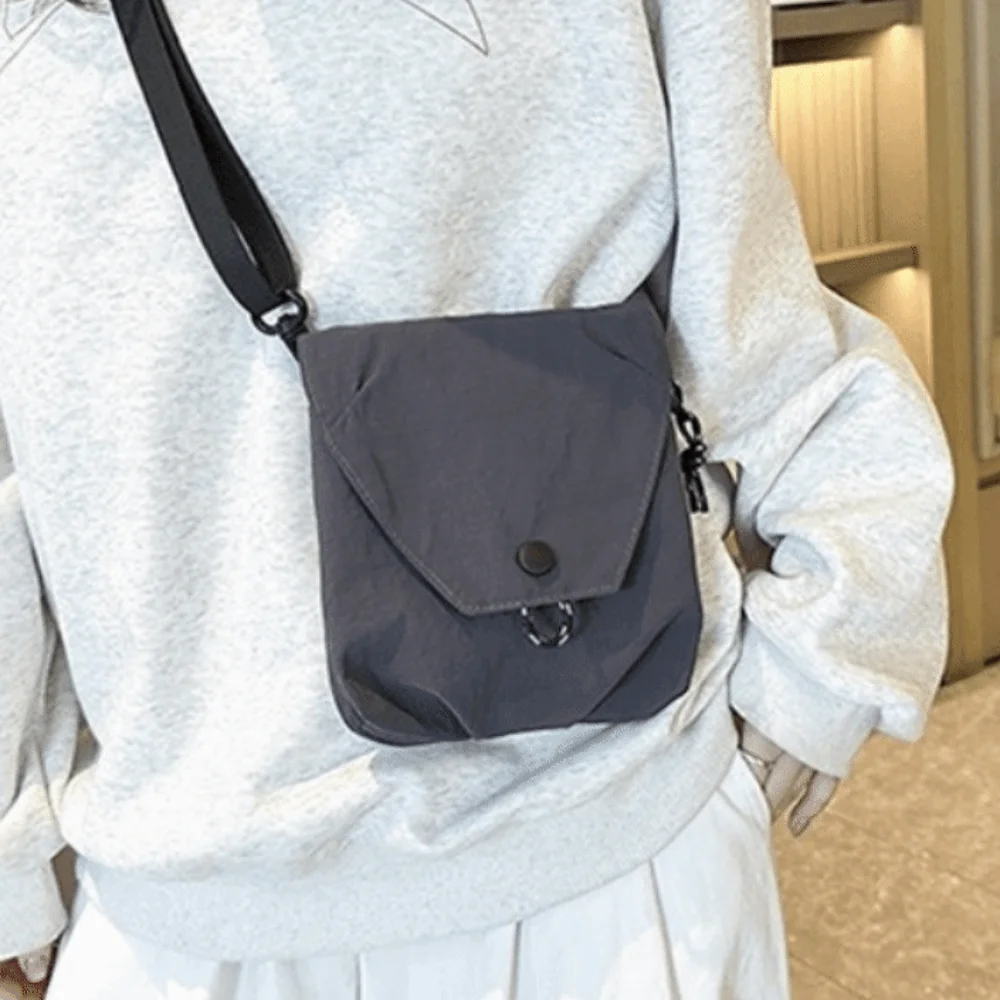 Portable Nylon Crossbody Bag Lightweight Adjustable Strap Small Shoulder Bag Multi-Pocket Waterproof Hanging Mobile Phone Bag