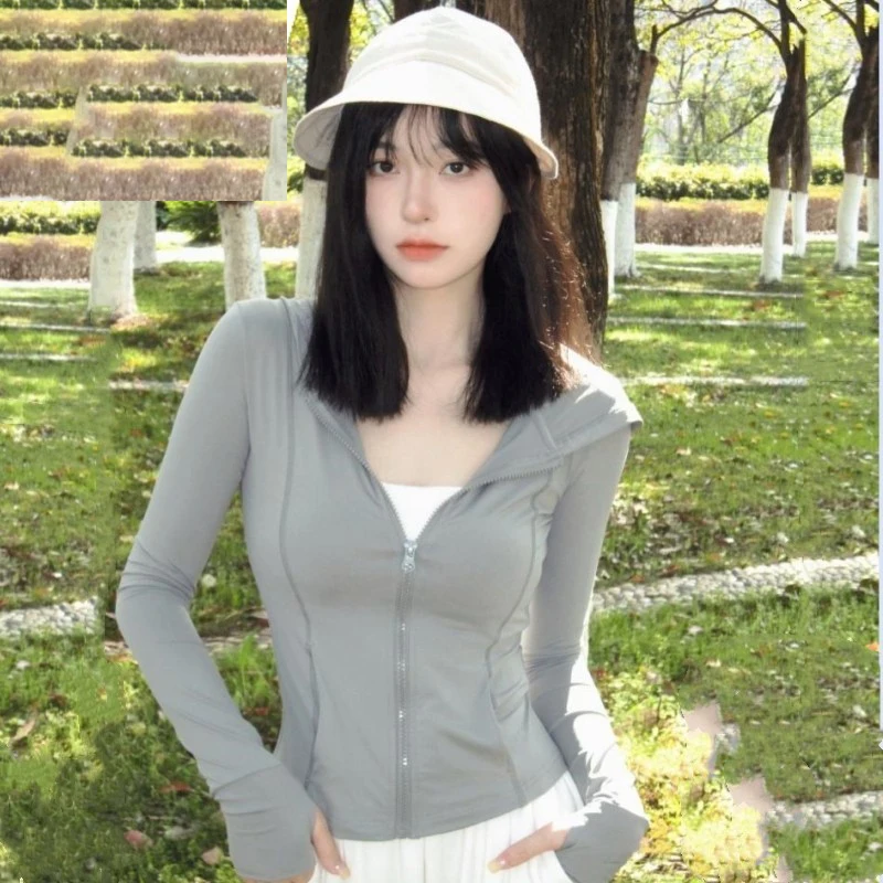 Damen-Jacke mit Reißverschluss und Kapuze, schmal geschnitten, langärmlig, Daumenloch, abgerundeter Saum, figurbetont, für Workout, Sonnenschutz, lässige Sport-Oberbekleidung, Oberteile – Detail 8