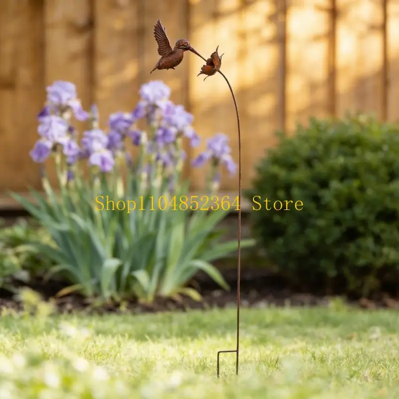 

652F Elegant Metal Hummingbird Lawn Ornament For Patio And Flower Bed Decoration