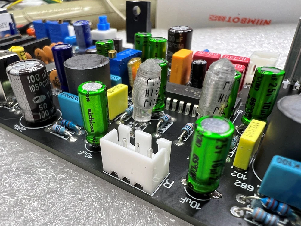 LA1235 FM Tuner Module - Radio Receiver Board for DIY HiFi Audio Stereo/Audio Projects