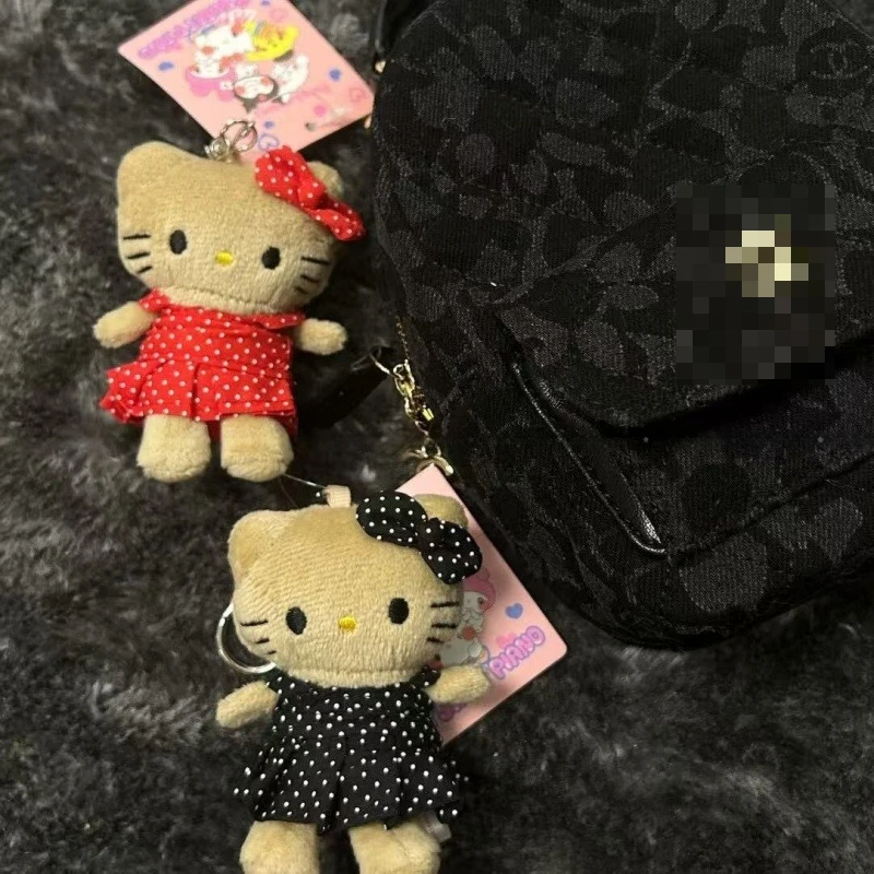 

НОВЫЙ Sanrio Black Skin Hello Kitty, плюшевые игрушки, брелки в горошек, красная юбка, черный кожаный рюкзак Kitty, подвеска, мягкая кукла
