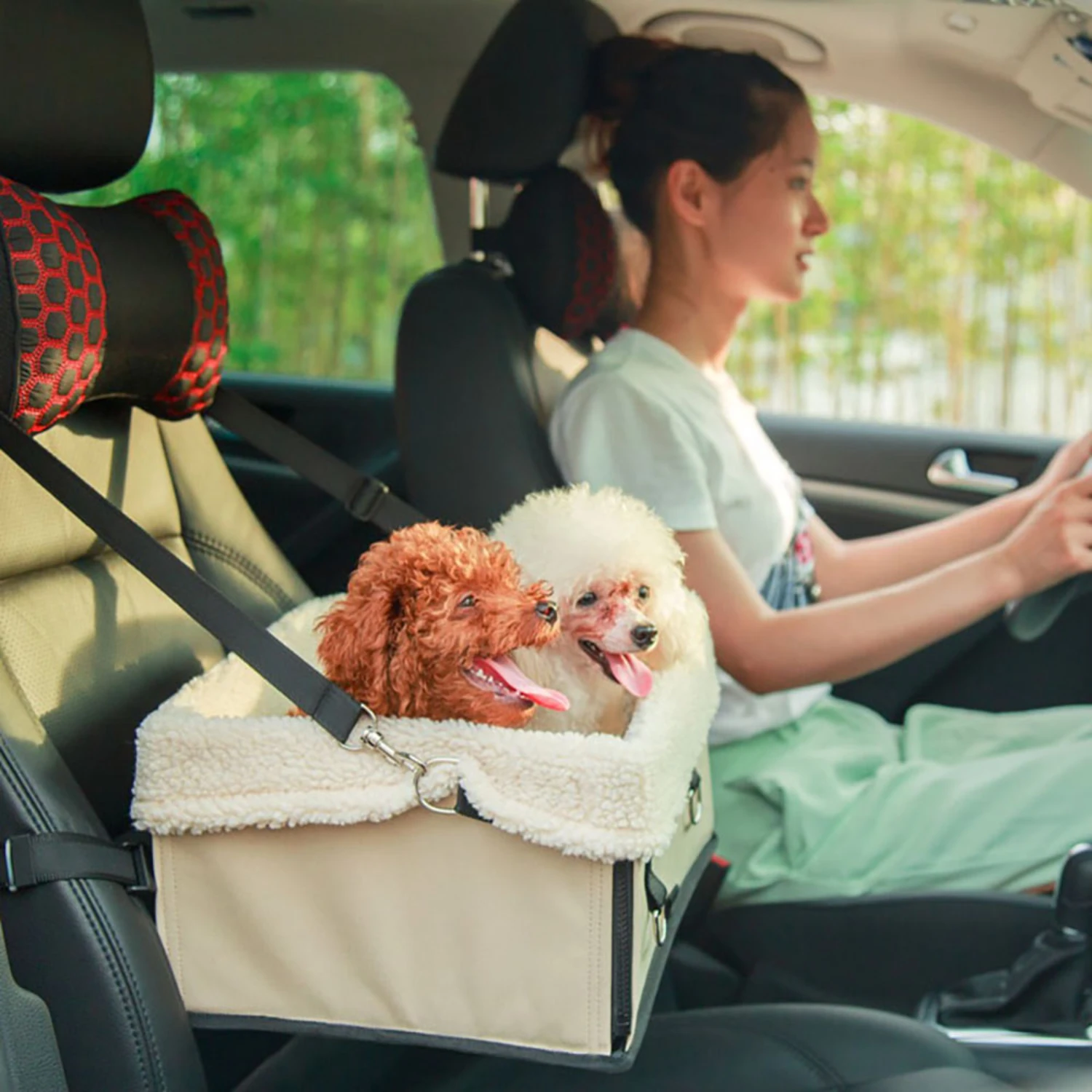 

Safe, Convenient, and Comfortable Foldable Pet Booster Seat for Small Dogs - Perfect for active pups looking for a touch of luxu