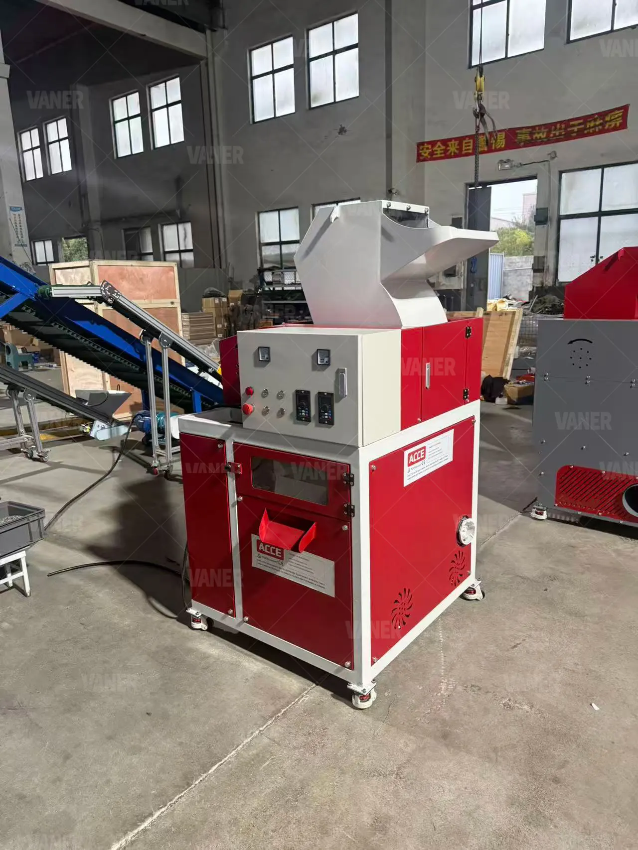 VANER 80-100kg/h Copper Plastic Separation Machine Copper Wire Crusher Copper Wire Machine In Pakistan Wire Shredder Machine