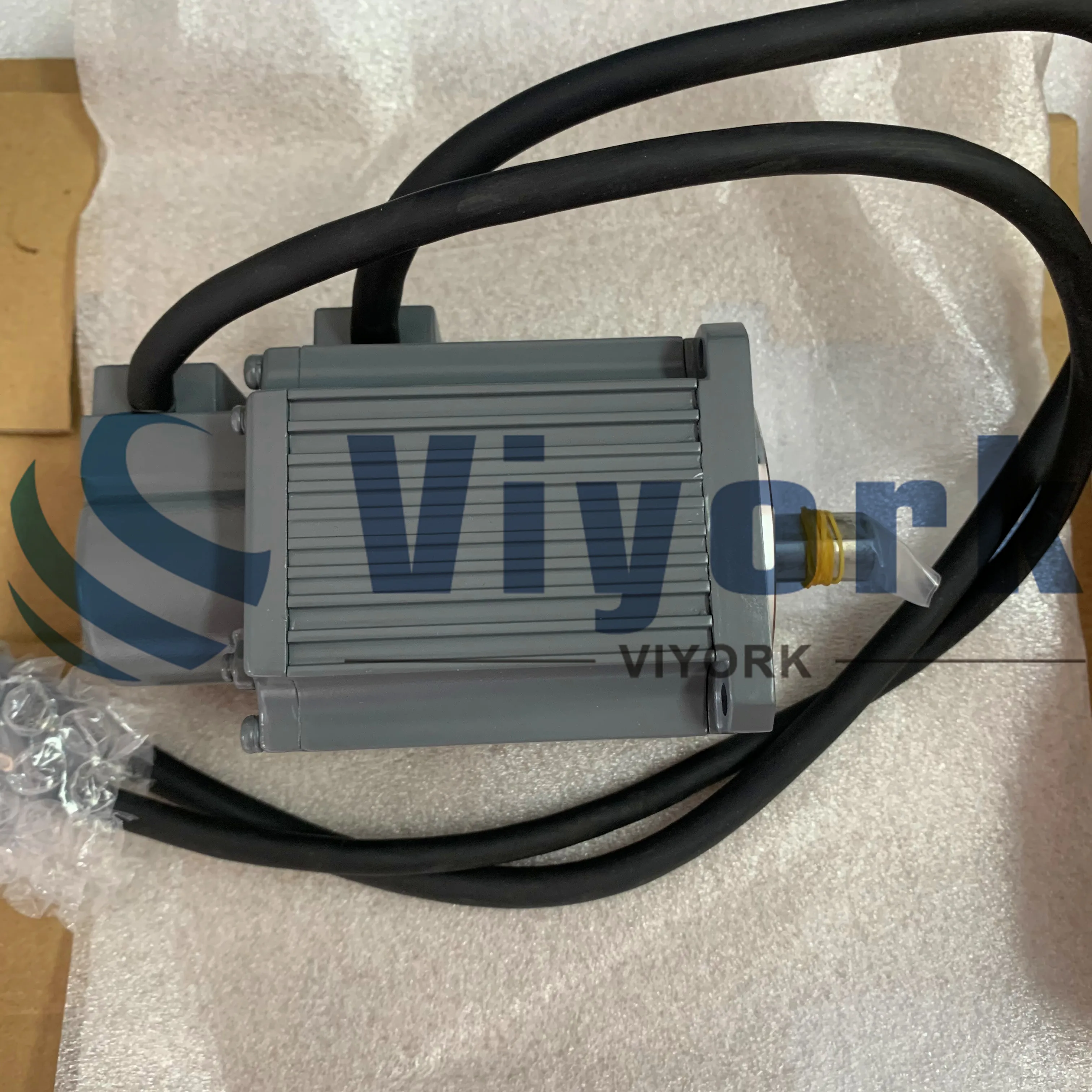 HA-FE23D AC SERVO MOTOR 200W 1.3AMP 3000RPM 3VAC NEW