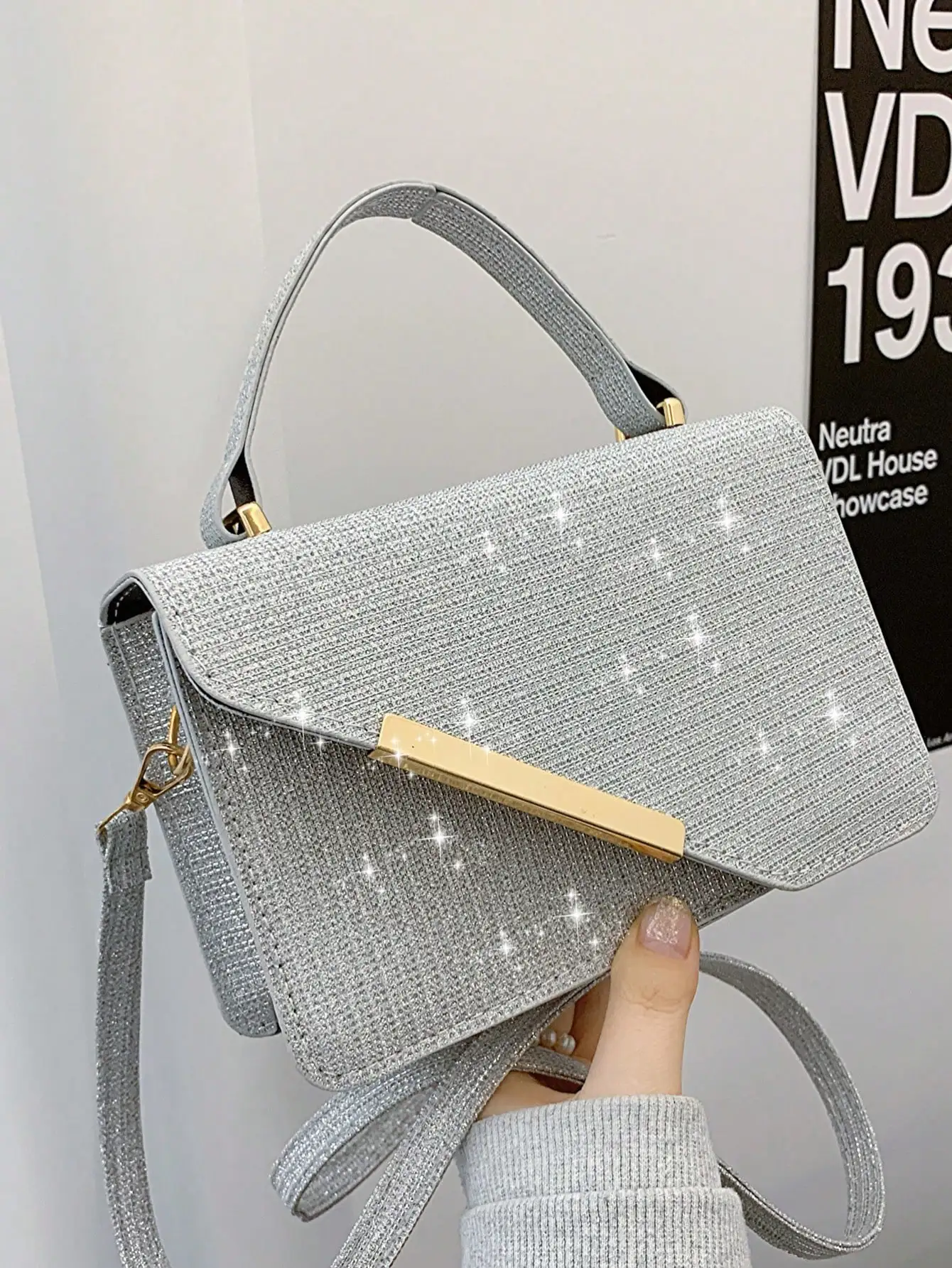 

Elegant Portable Mini Fashion Flap Handbag With Adjustable Shoulder Strap, Designed For Women, Best Personalized Gift For Women, Mothers, And Girlfriends, Also An Ideal Mother's Day Gift, Mother's Day