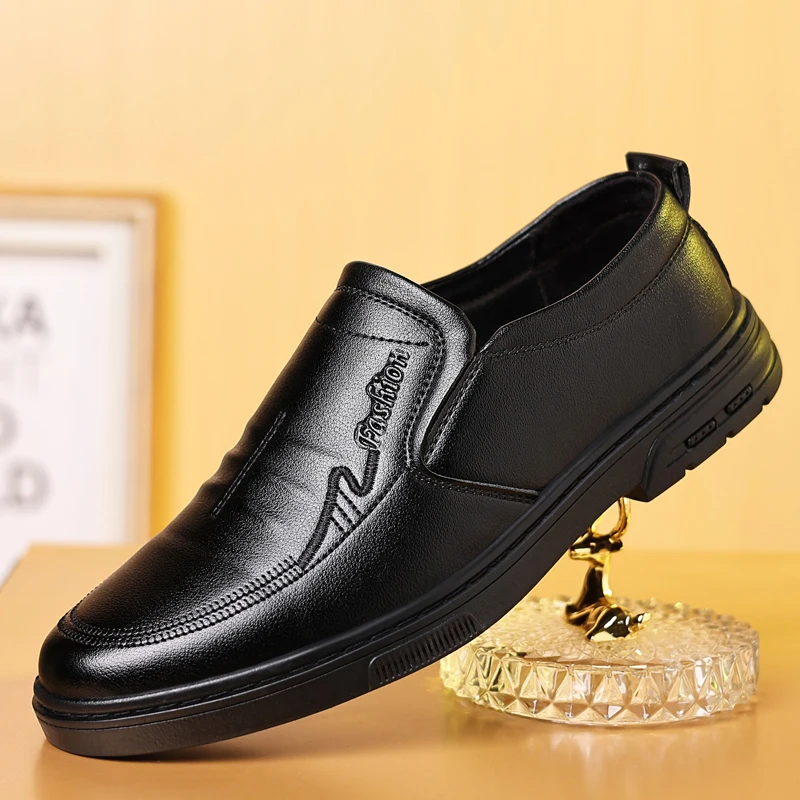 

Мужская повседневная обувь класса люкс, модная деловая обувь, лоферы из натуральной кожи, легкие классические туфли, рабочая обувь ручной работы