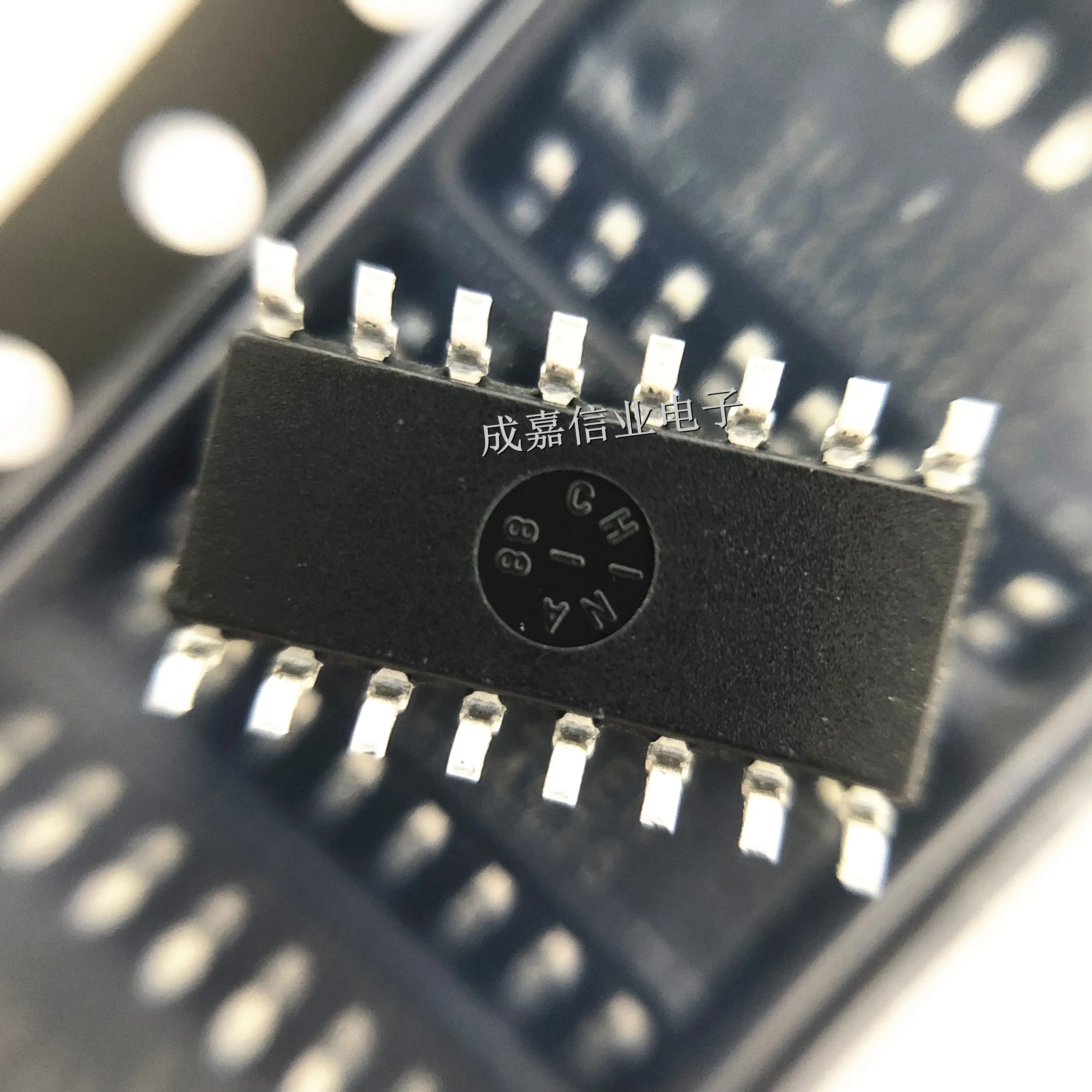 10pcs/Lot SP3232EEN-L/TR SOP-16 SP3232EEN RS-232 Interface IC TRUE +3V-+5.5V 2 Driver