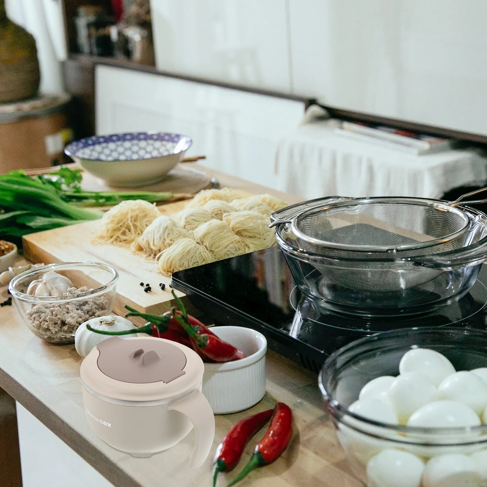 

Stainless Steel Noodle Bowl Large Capacity With Lid Spoon Drainage Holes For Ramen Soup Instant Noodles Portable Lunch Box