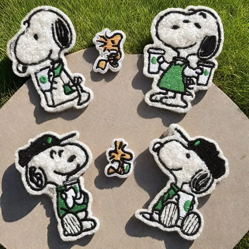 Плюшевая-нашивка-Снупи-тканевая-нашивка-для-рукоделия-вышитая-нашивка-нашивка-для-одежды-и-сумок-в-стиле-мультфильмов-и-аниме-термонаклейка-значок