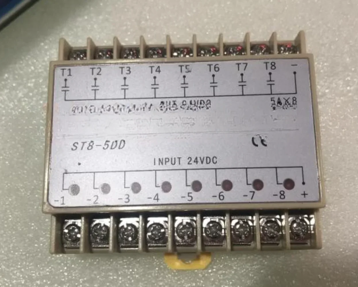 ST8-5DD eight groups of input eight groups of output, solid state relay 5A DC control DC 24v