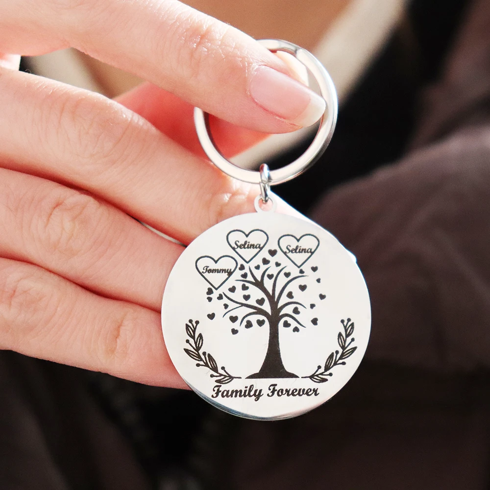 Personalisierter gravierter Familien-Liebesbaum-Schlüsselanhänger mit 1-7 Namen von Familienmitgliedern, Schlüsselring aus Edelstahl, Schmuckgeschenk für die Familie.