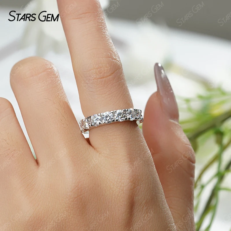 Starsgem S925 Sterling Silver 4mm Round Brilliant Cut White/Black VVS Moissanite Ring Eternity Rings