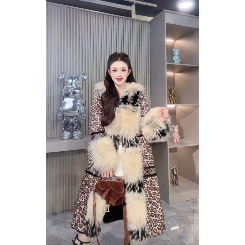 

The 2025 New Fur Winter Leopard Print Heavy Industry Fashion Fur Collar Long Coat Thick Warm Elegant Women Wear Outside Outcoat
