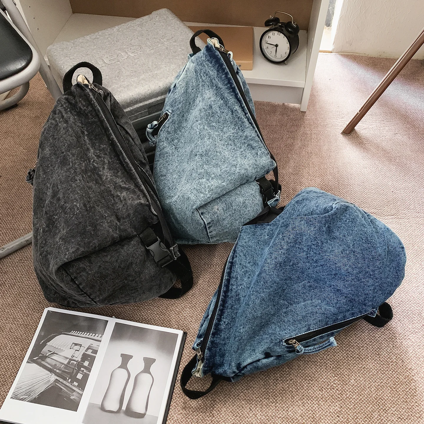 Picture 5: Large-capacity distressed denim backpack, vintage student schoolbag, lockable travel crossbody bag