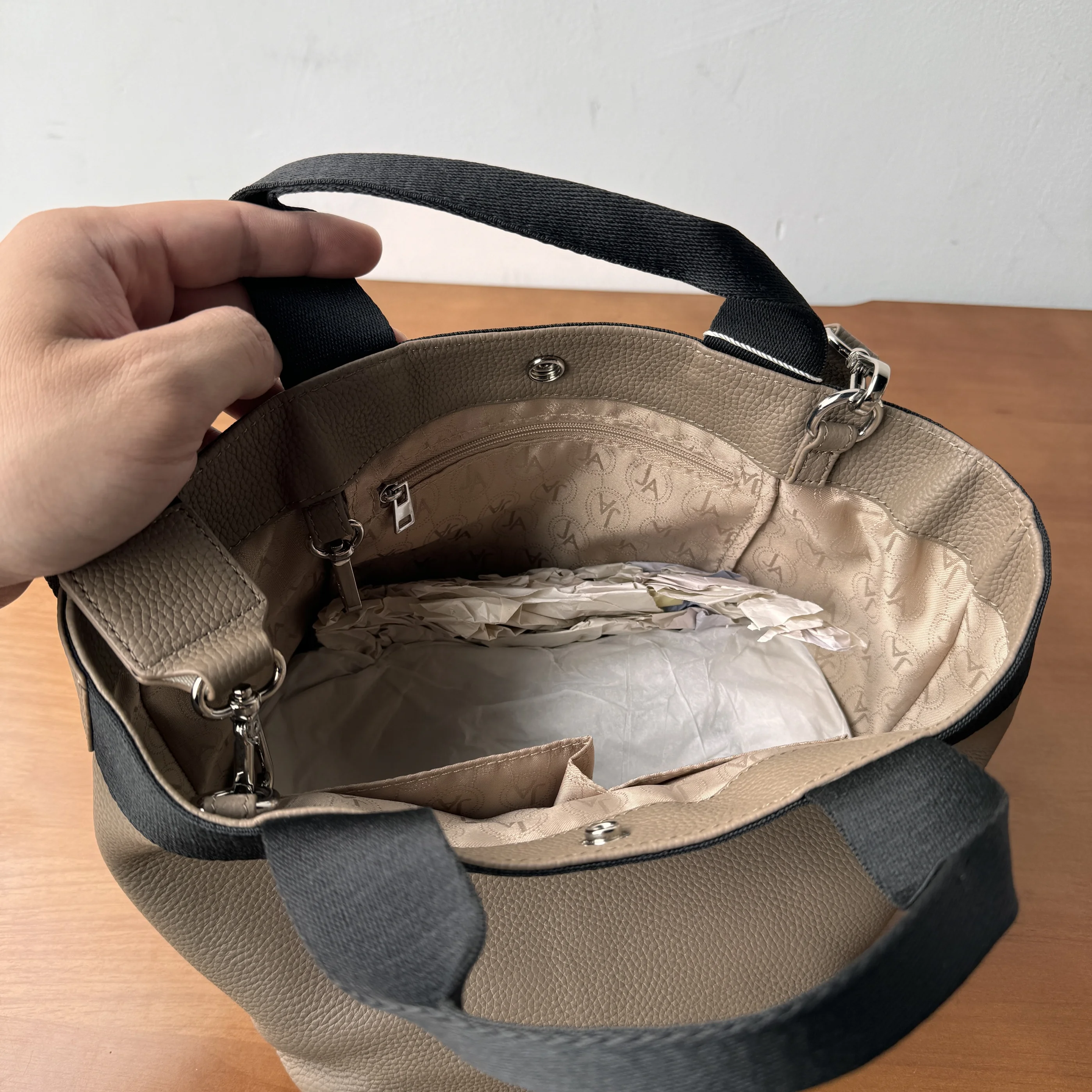 

Top Layer Cowhide Leather 2025 New Sle Women's Handbag Basket ape Crossbody Bag Single oulder Bag Casual Buet Bag