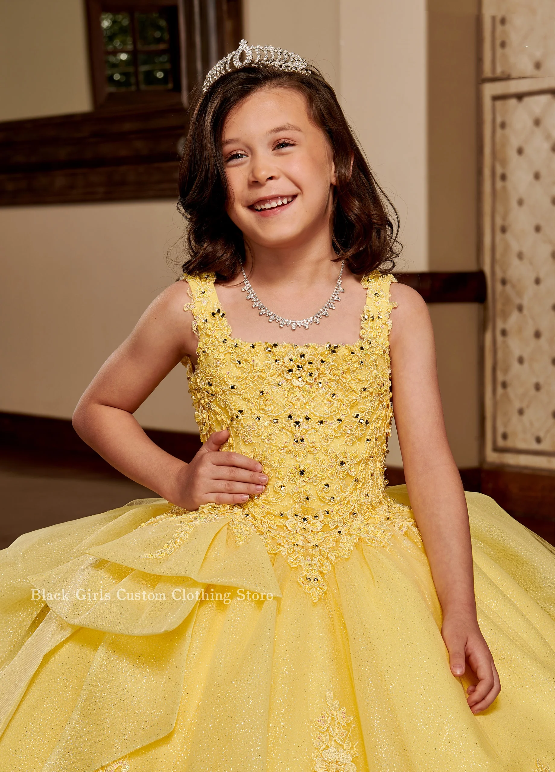 Cute Mini Bright Yellow Quinceanera Dresses 2024 Elegant Square Neck Tulle Sequin Beaded Applique Mexican Flower Girl Dresses