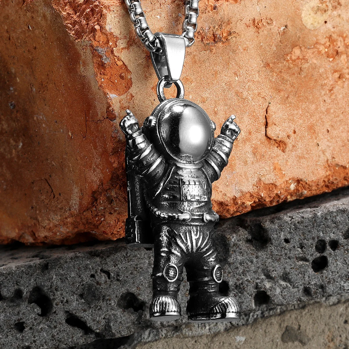 Spaceman Astronaut Stainless Steel Man Necklace Pendant Chain Punk Retro For Women Fashion Jewelry Gifts Wholesale Dropshiping