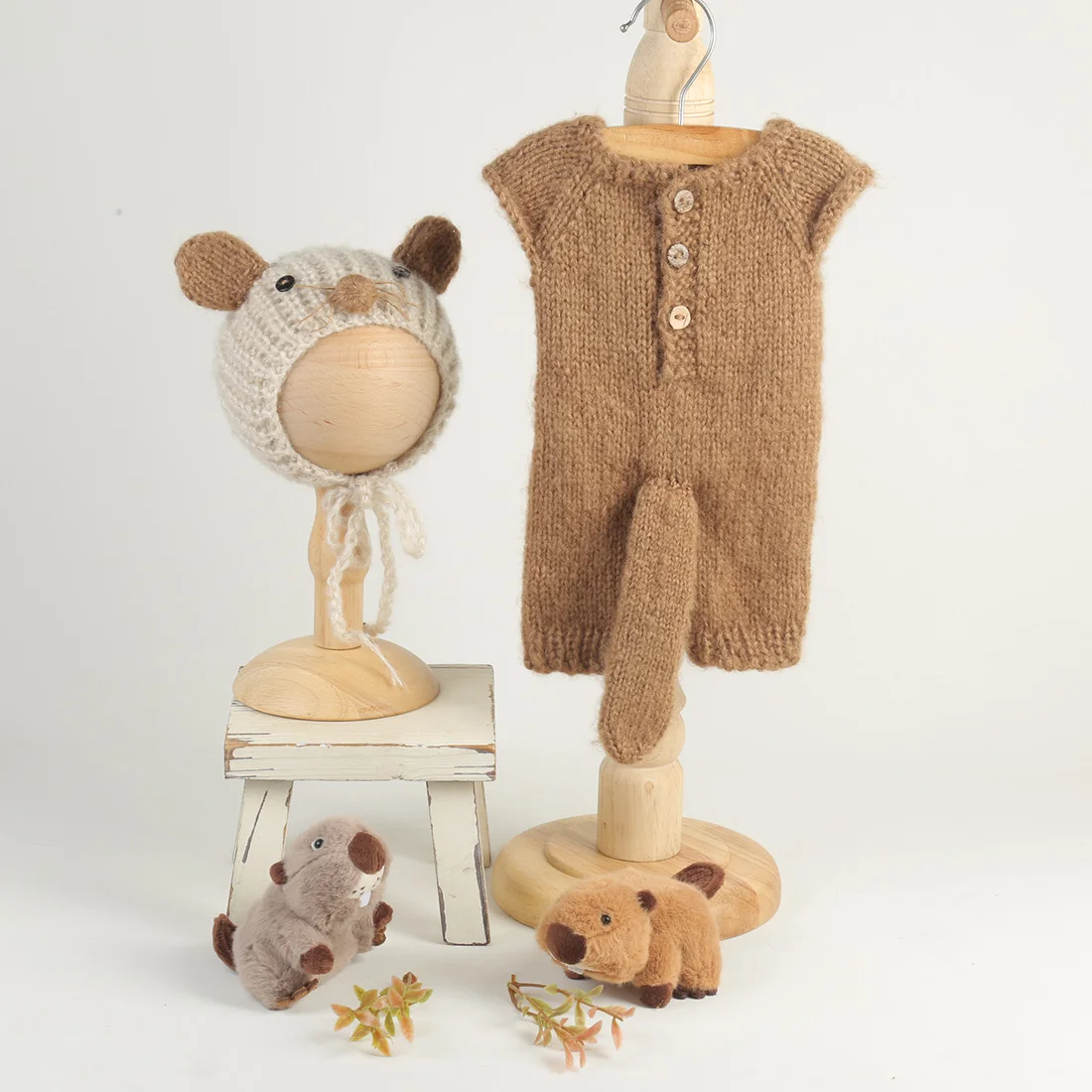 Knitted Beaver Newborn Photography Props Set, Baby Romper with Tail & Ear Hat, Infant Photoshoot Outfit Studio Shooting Costume