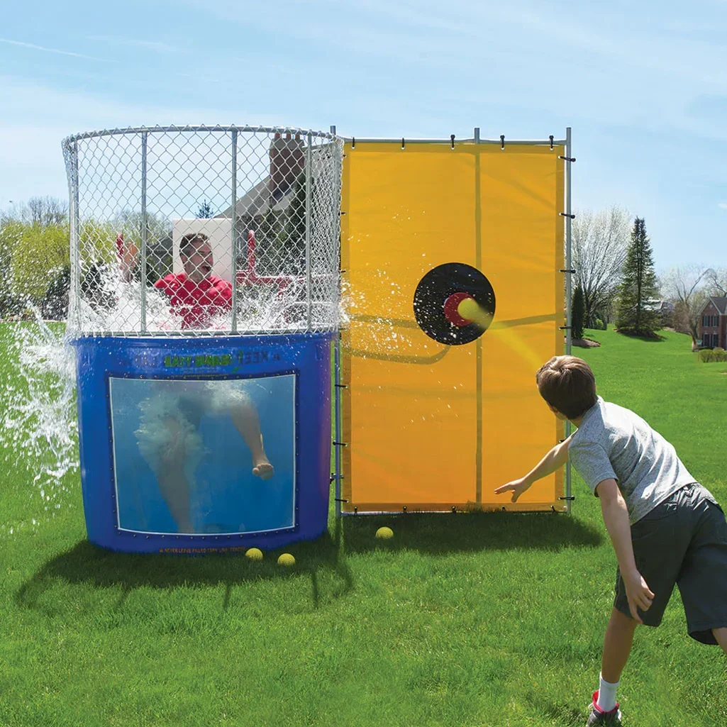 Commercial Jeux Gonflables Water Dunk Tank Trampoline Park Carnival Party Game Dunking Tank Machine for Sale