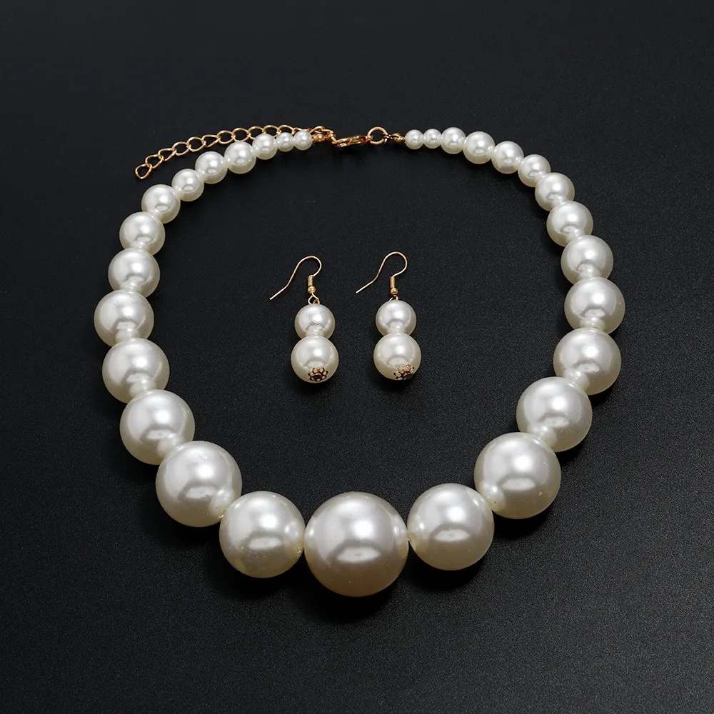 2024 Hot pearl short necklace earrings set Europe and the United States fashion simple sweater chain chain