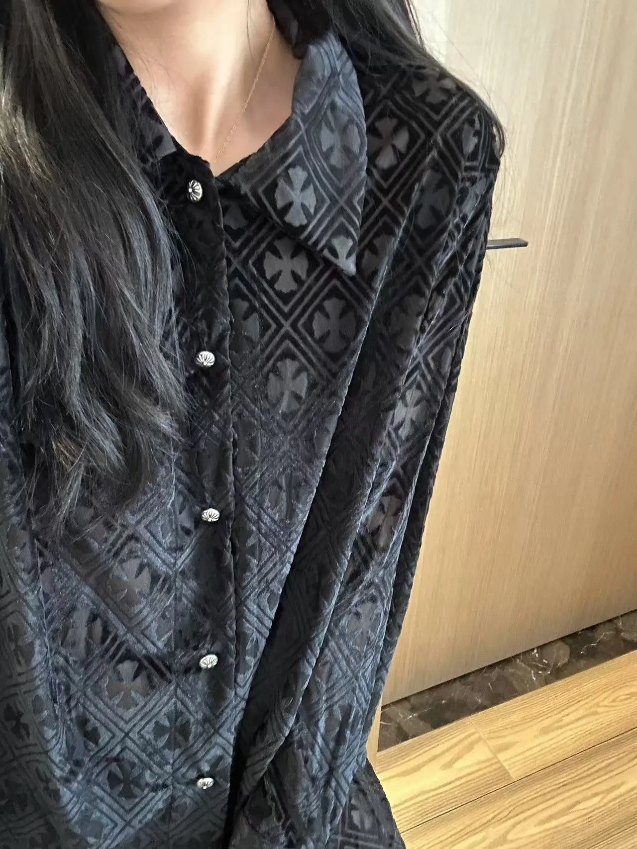 Shark Fashion Muse Velvet Shirt Hollow Cross Home Clothes Set Dark Series Long Sleeve Long Pants for Young Women