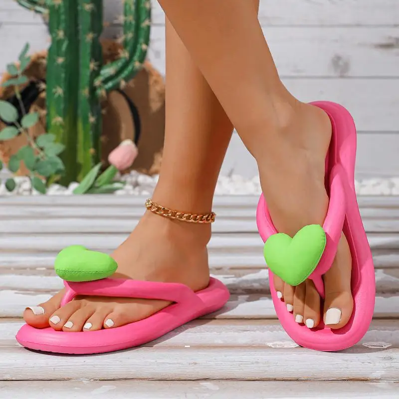 Sommermode Bonbonfarbene Weichsohlen-Flip-Flops für Damen, Zehenclip mit Herzdesign, Flacher Absatz, Rutschfeste Outdoor-Strandsandalen – Detail 13