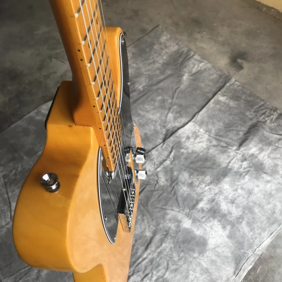 Vintage Orange Tele Electric Guitar SS Pickups Maple Fretboard Classic Country Blues Stage Performance Guitar
