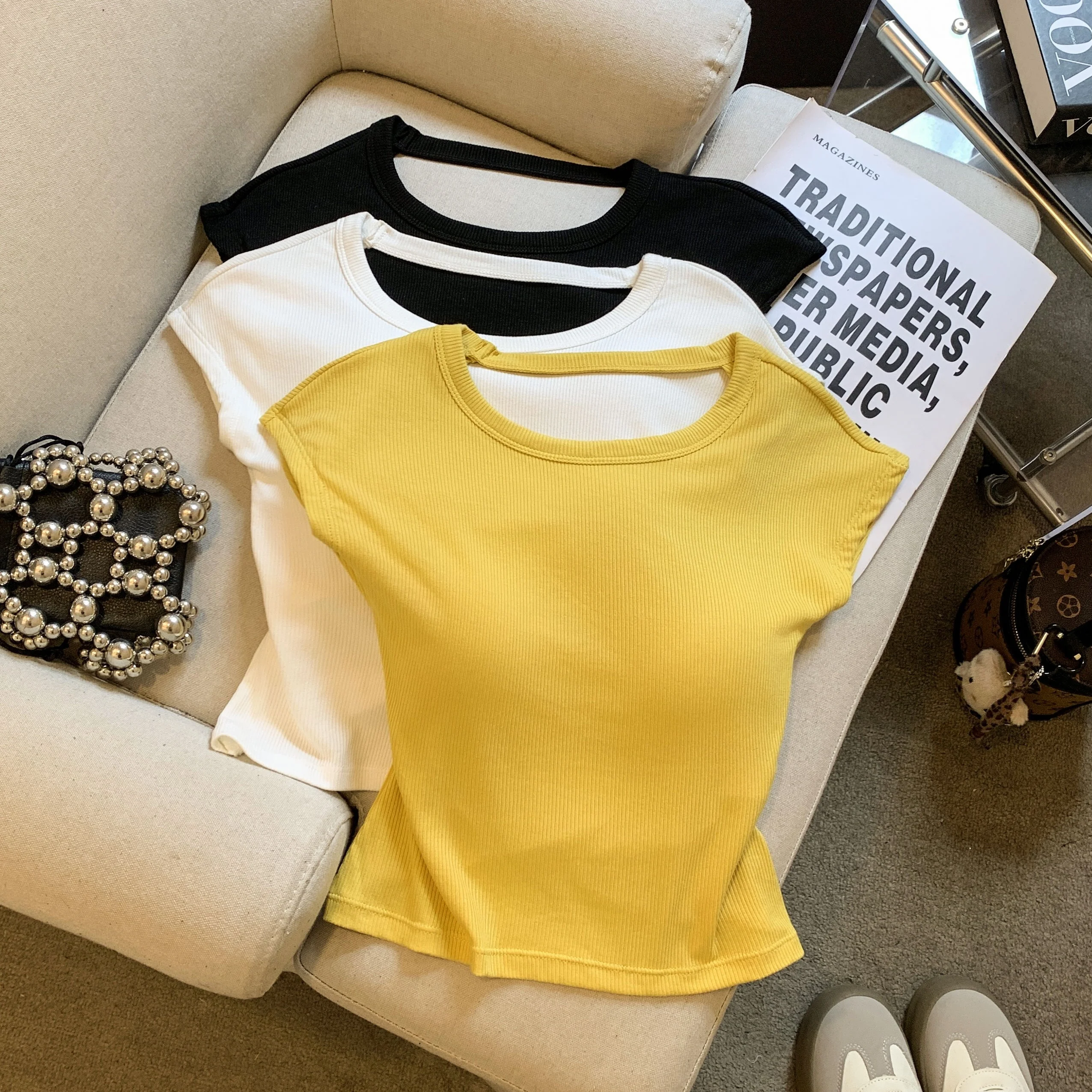 Women Criss Cross Backless Crop T‑Shirt Built‑in Bra Cap Sleeve Summer Y2K Spicy Girl Slim Fit Hollow Out Short Tee Daily wear