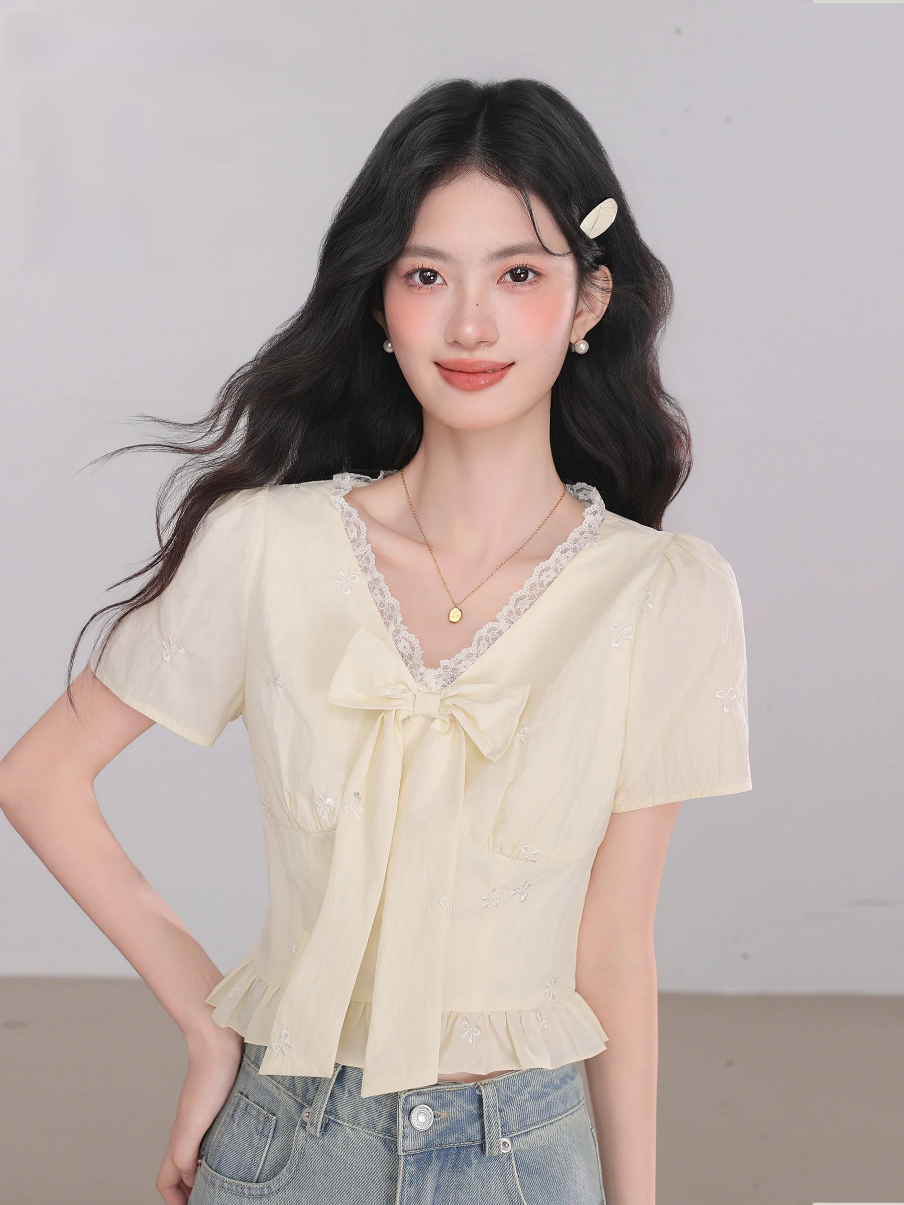 

Lingjiu Lemon Frost ort Sve irt Women's V-ne Lace Splicing Knot Design Sensation Slim Fit Cotton Blend