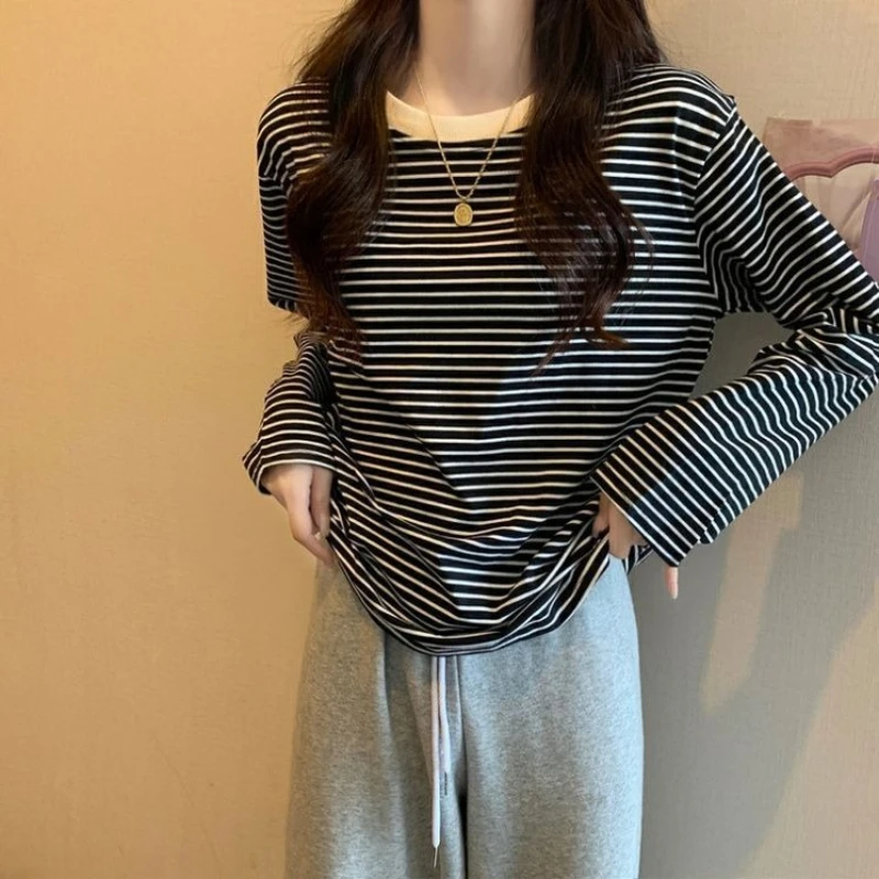 

Women Korean Style Autumn Winter Long Sleeve Striped Color Blocking T Shirt Loose Fit Trendy Basic Top New Arrival