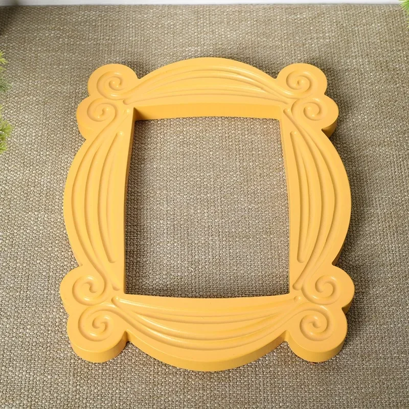 TV Series Friends Handmade Door Frame Wood Yellow Photo Frames Collectible Home Decor Collection Cosplay Cartoon Rahmen