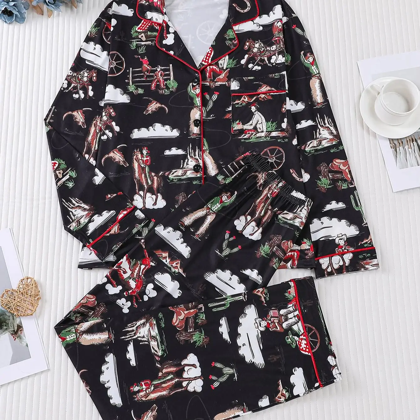 

Black and red contrasting Western denim sleepwear for women, long sleeved lapel pants, comfortable and breathable two-piece set