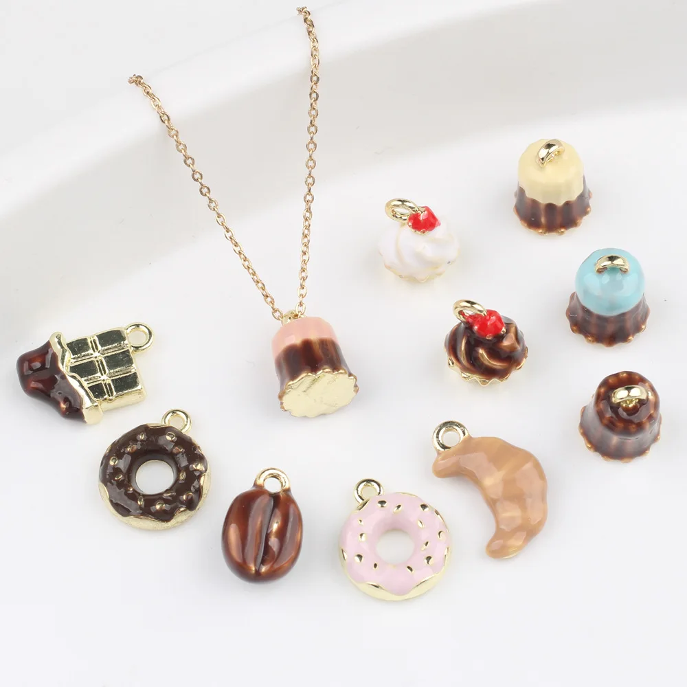 10pcs/lot Zinc Alloy Enamel Spray-painted Cake Pudding Bread Pendant Charms for Necklace Bracelet Jewelry Diy Accessories
