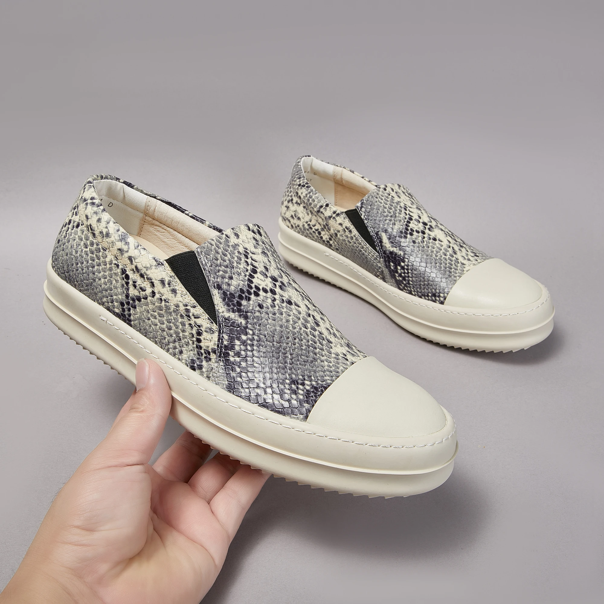 

Brand Luxury Designer Genuine Leather Casual Shoes Men Outdoor Low Top Slip-On Shoe Women Fashion Python Pattern Leather Sneaker