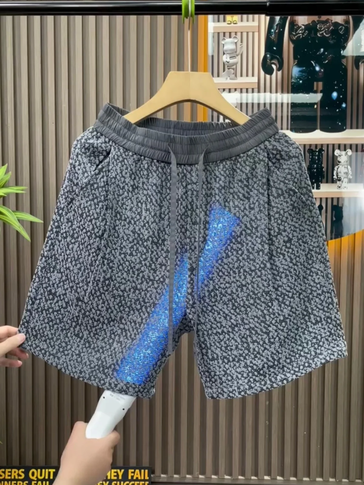 Summer American Retro Embroidered Casual Sports Shorts Men's Fashionable Loose Breathable Five-Quarter Beach Pants