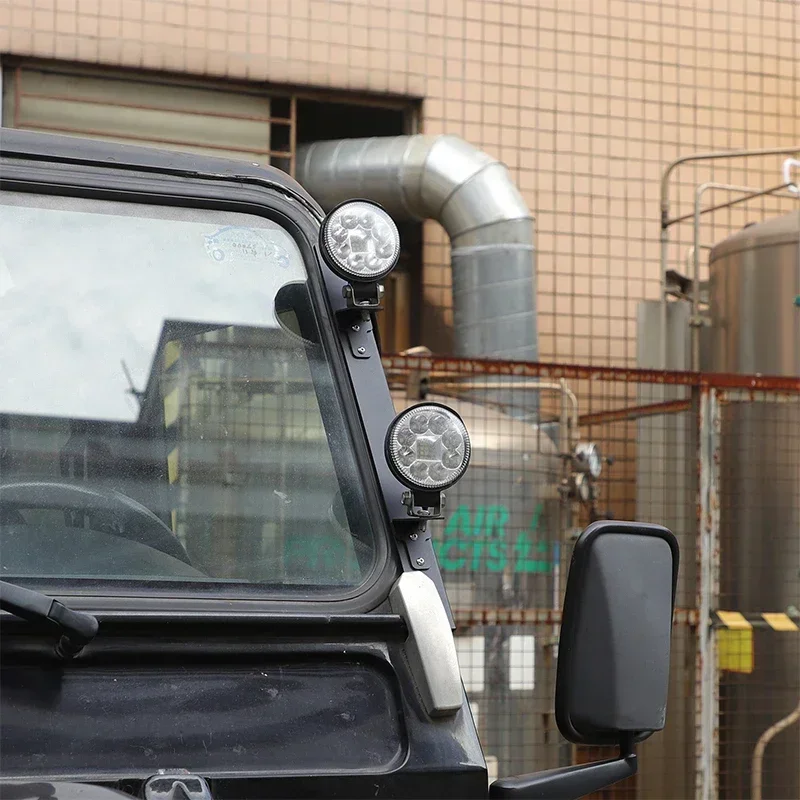 Czarna stal węglowa do Land Rover Defender 90 110 130 2004-2018 Uchwyty reflektorów słupka A LED Akcesoria samochodowe