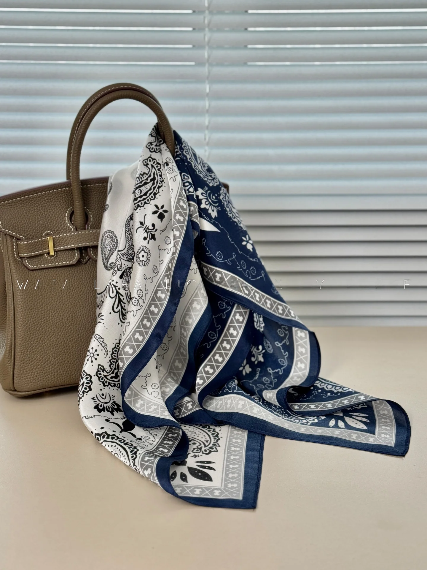 キジの羽カシューフラワー柄00-桑絹スクエアスカーフ-レディースファッションアクセサリー-シルクスカーフ-装飾ネックスカーフ