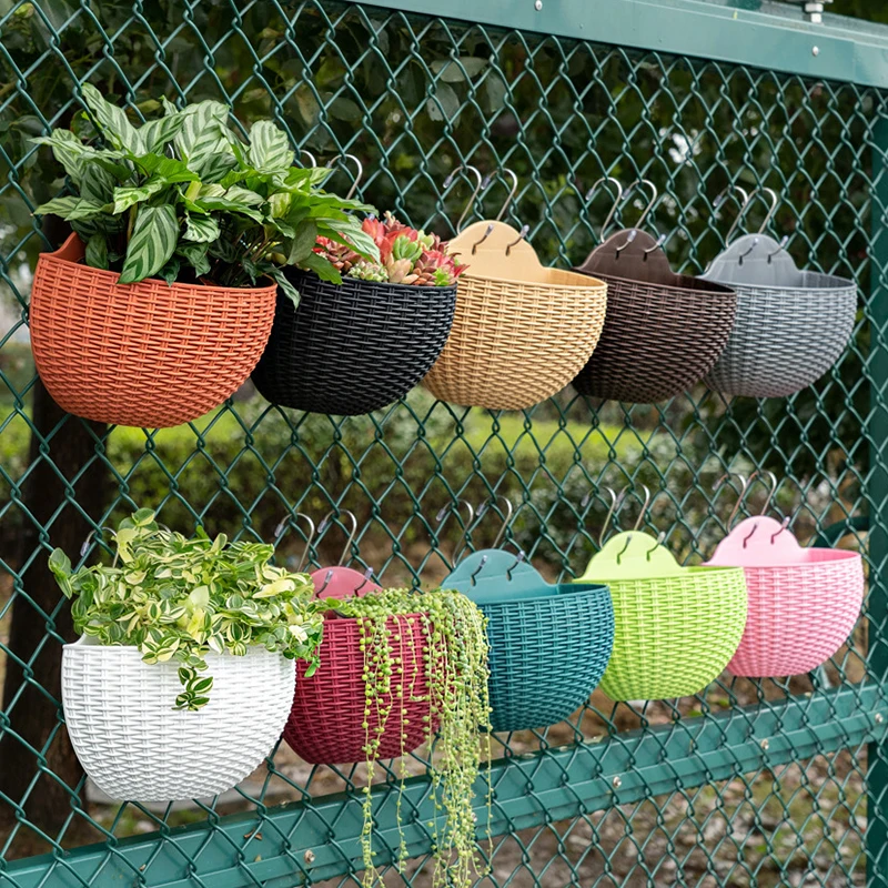 Flower Pot Exquisite Wall-mounted Plastic Wall Hanging Basket Flowerpot for Outdoor Garden Balcony Planter Bucket Home Decor New