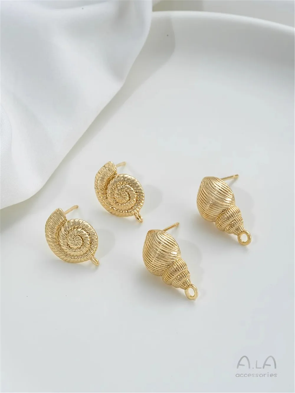 

14K Gold-filled Ocean Wind Conch Earrings with Hanging Rings, Hand-Held Pearls, Hand-made Ear Jewelry Village Material, DIY