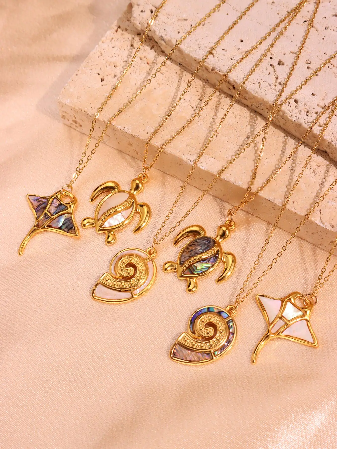 1pc White Natural Sea Turtle Conch Devilfish Pendant Necklace Vintage Elegant DIY Jewelry for Women Summer Sea Life Jewelry