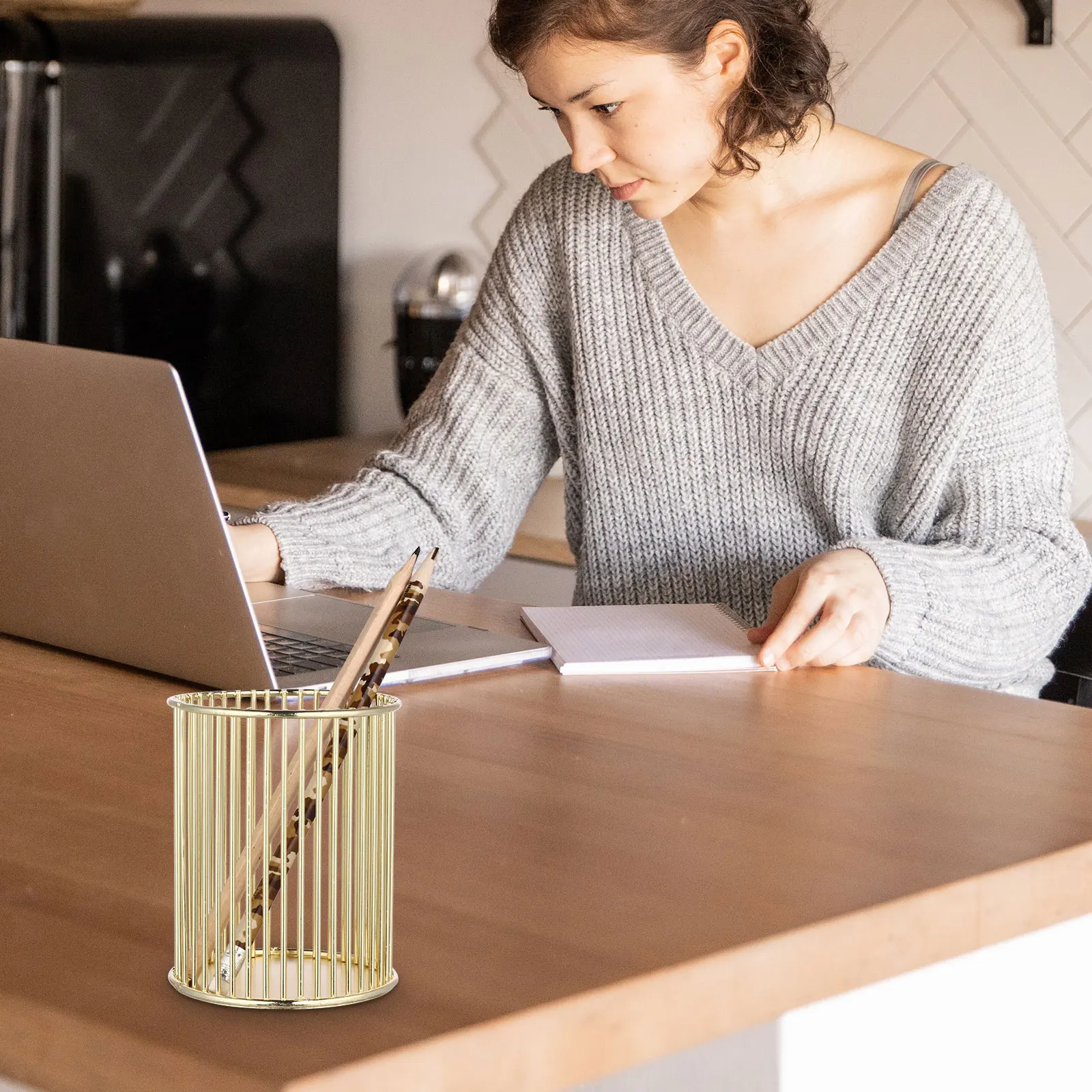 

Iron Pen Holder Stationery Organizer Brush Pencil Multifunctional Pot Storage Name Cards Desktop Bucket