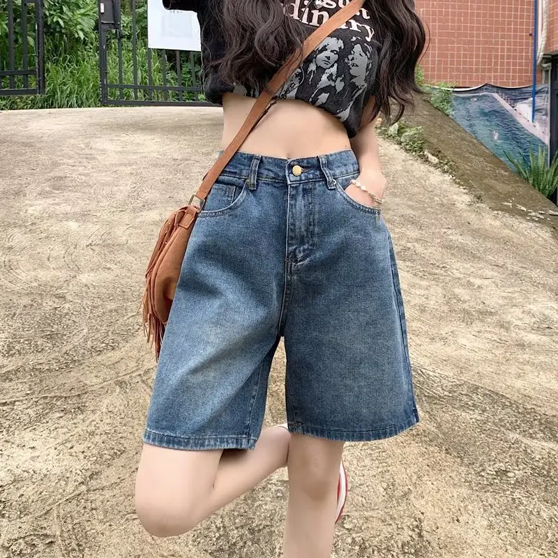

2025 New High-waisted Five-point Denim Shorts Women's Loose Large-size Fat Sister Slimming Design Straight Middle Pants Summer